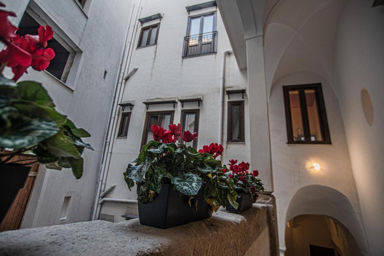 Sant'Andrea - Luxury Rooms In Vucciria Palermo Exterior photo